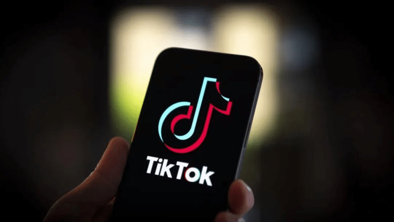 iPhone用户再也不用拔卡就能刷TikTok了，苹果IOS17出手了！